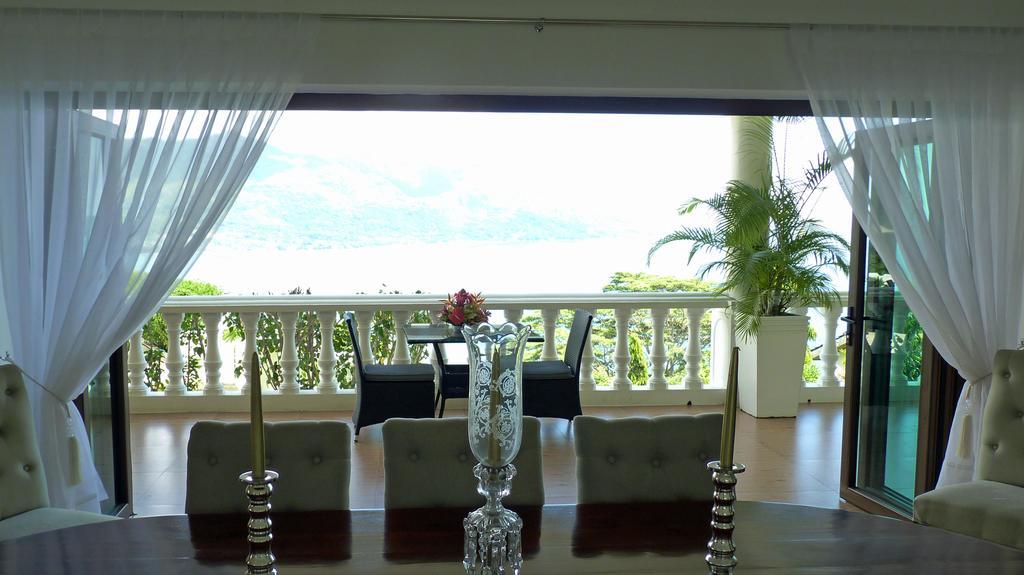 Petit Amour Villa Glacis  Buitenkant foto