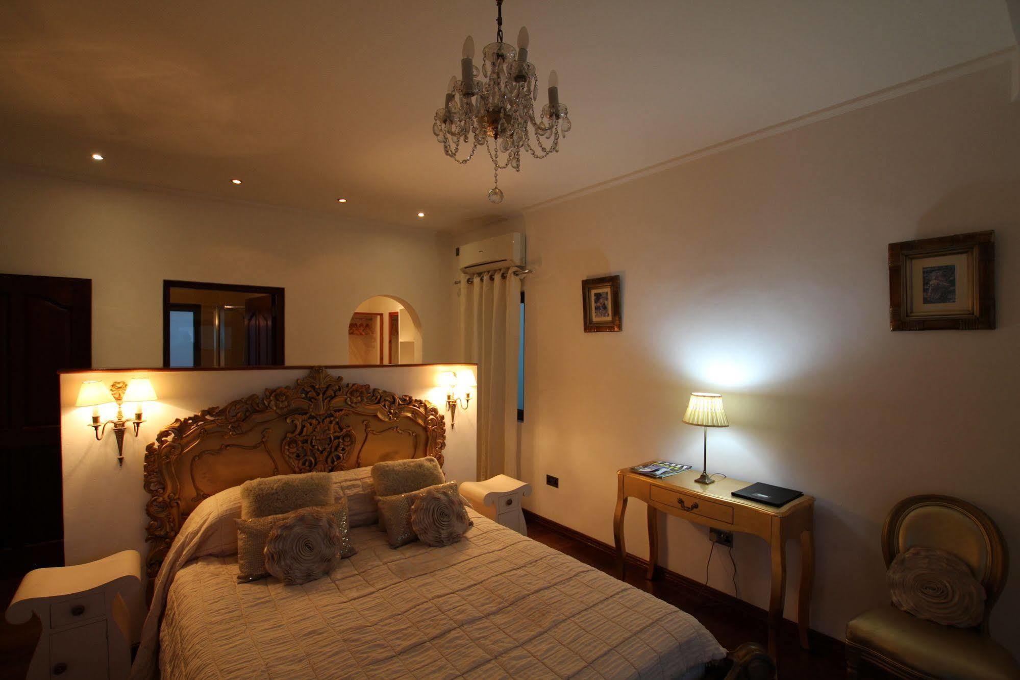 Petit Amour Villa Glacis  Buitenkant foto
